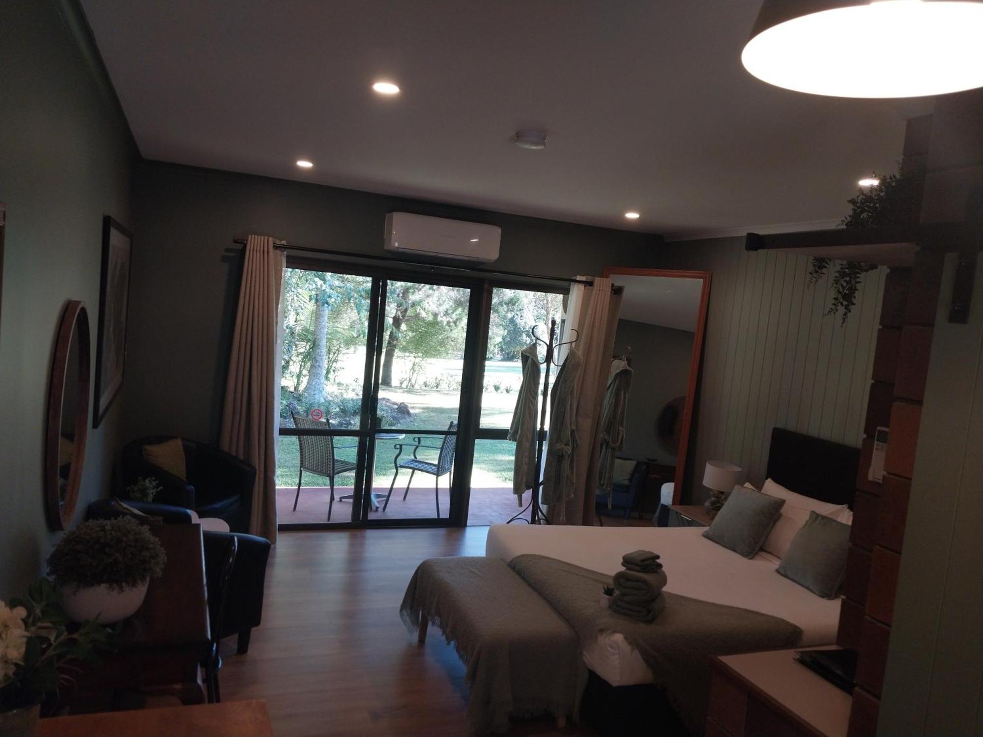 Malanda Lodge エクステリア 写真